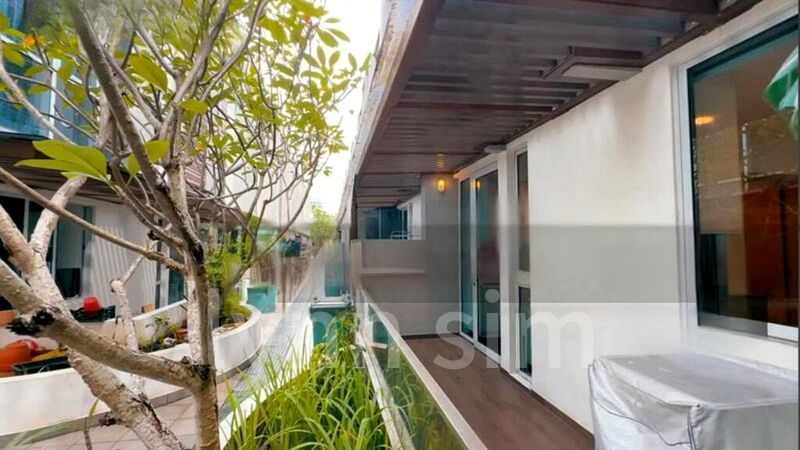 6 Bed Corner Terrace (Landed) for Sale in  Upper Serangoon Road - Image 3