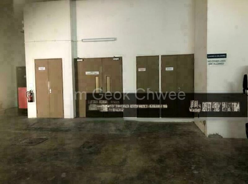 Light Industrial (B1) for Rent: One@Redhill Centre - Image 3