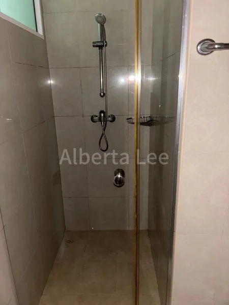 Common Room (Condo) for Rent in  Papillon - Image 3