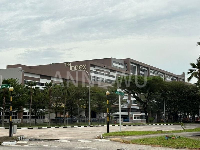 The Index: 2,500 Sq Ft Shop for Sale on Main Street, Anytown - Image 4