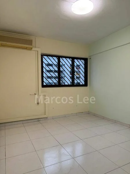 Common Room (HDB) for Rent in 410 Pandan Gardens - Image 4