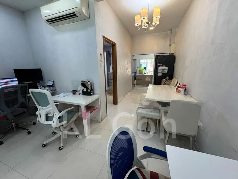 3 Bed Terraced House (Landed) for Sale in  Thomson Ridge - Image 5