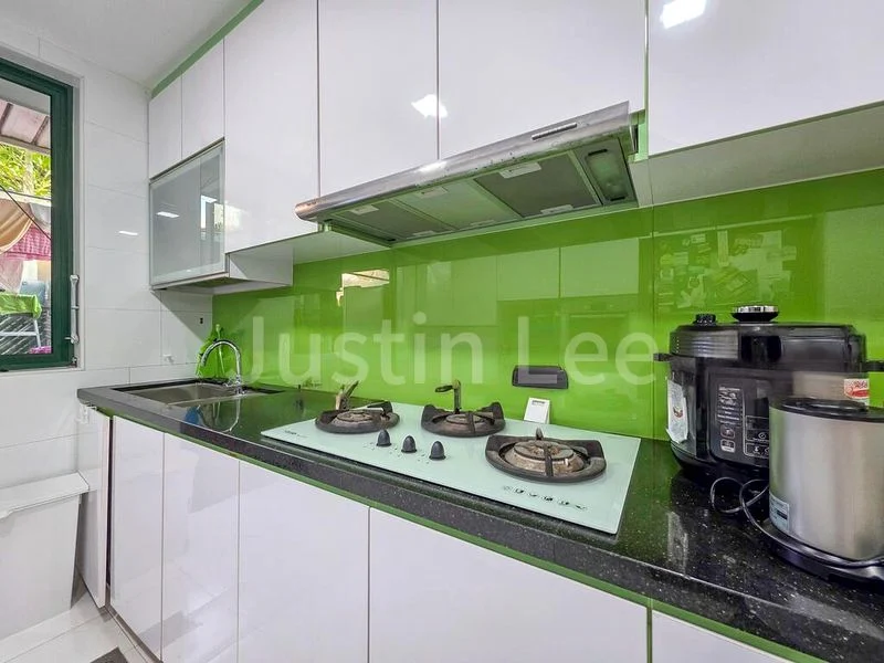 5 Bed Terraced House (Landed) for Sale in  Bartley Villas - Image 2