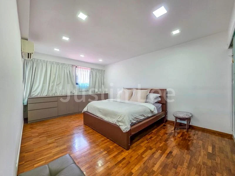 5 Bed Terraced House (Landed) for Sale in  Bartley Villas - Image 3