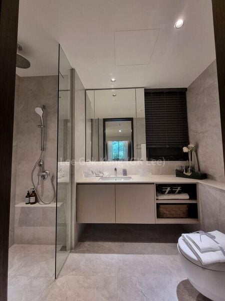 5 Bed Executive Condo for Sale in Altura - Image 3