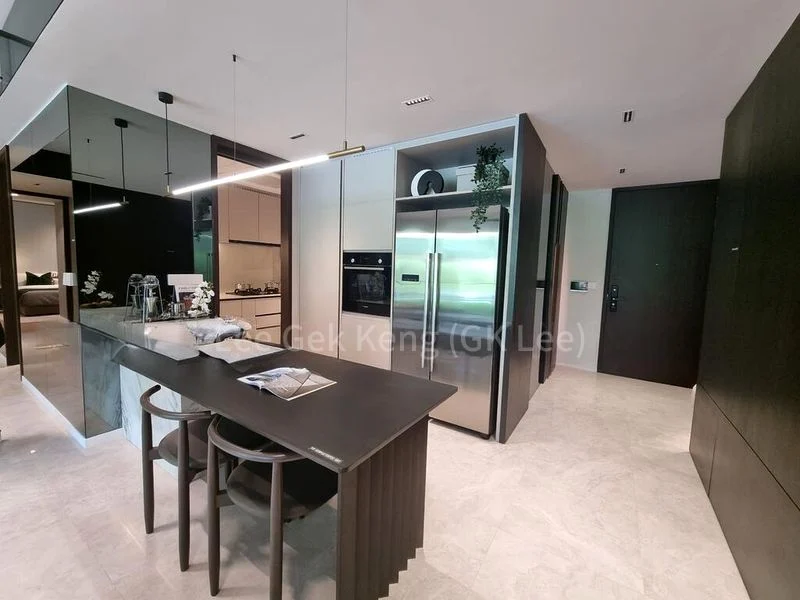 5 Bed Executive Condo for Sale in Altura - Image 4