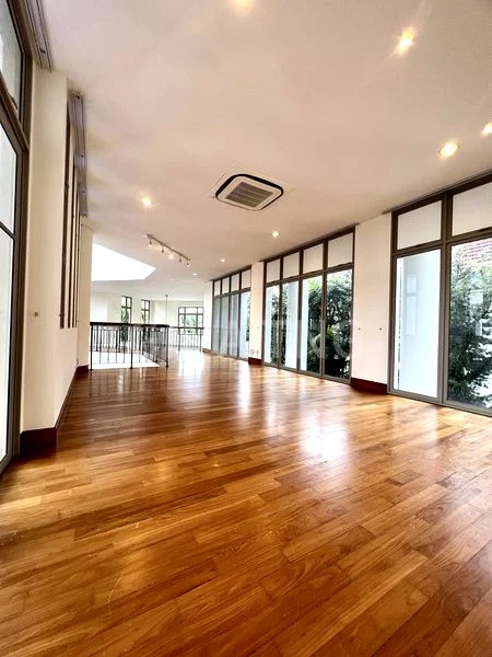 6 Bed Bungalow (Landed) for Rent in  Holland Grove Park - Image 6