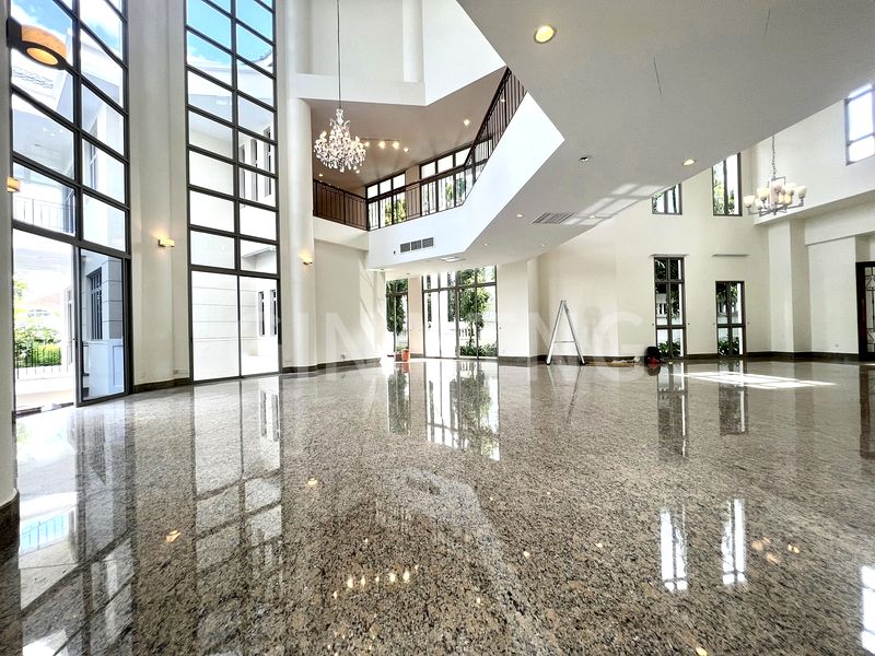 6 Bed Bungalow (Landed) for Rent in  Holland Grove Park - Image 2