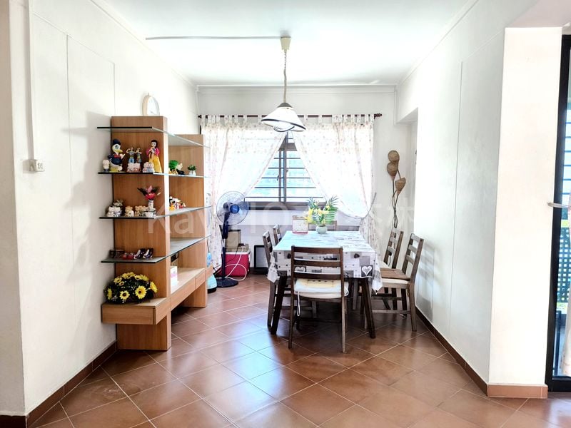 5 Room (5A) HDB for Sale in  721 Tampines Street 71 - Image 2