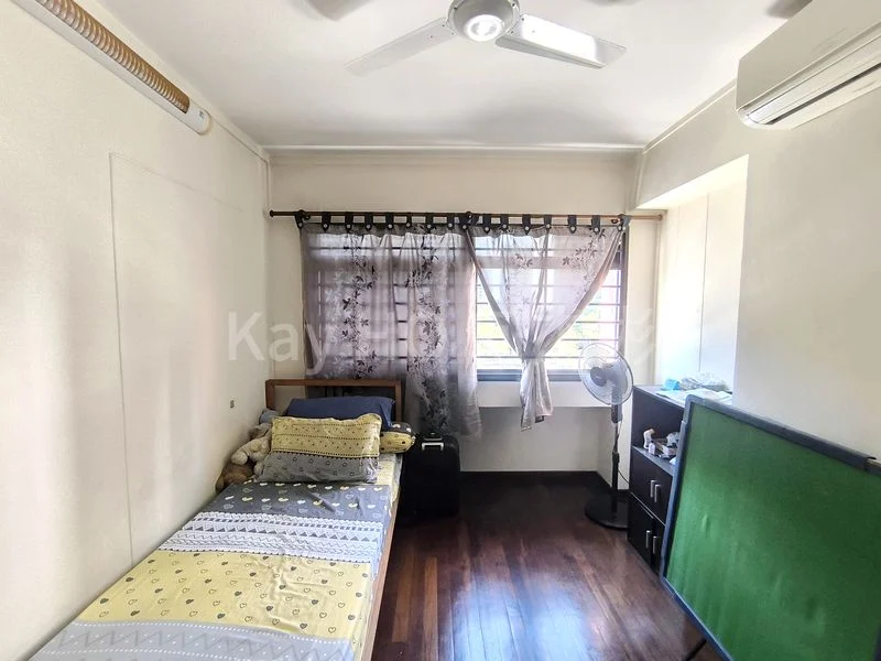 5 Room (5A) HDB for Sale in  721 Tampines Street 71 - Image 6