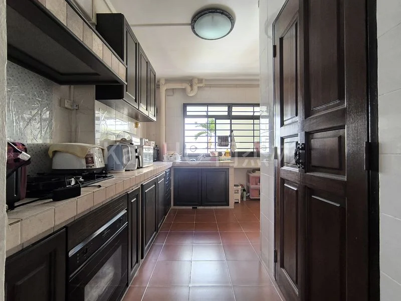5 Room (5A) HDB for Sale in  721 Tampines Street 71 - Image 3