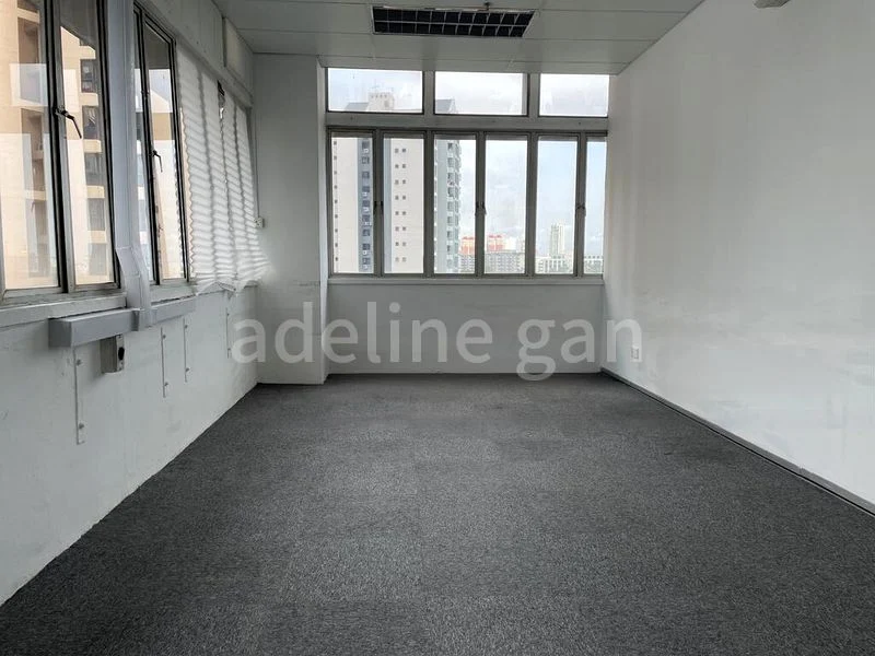 Light Industrial (B1) for Rent: Lip Hing Industrial Building - Image 8