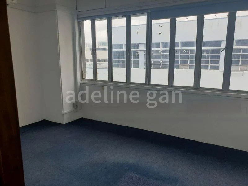 Light Industrial (B1) for Rent: Lip Hing Industrial Building - Image 7