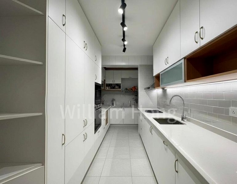 5 Room (5A) HDB for Sale in 21 Holland Drive - Image 5