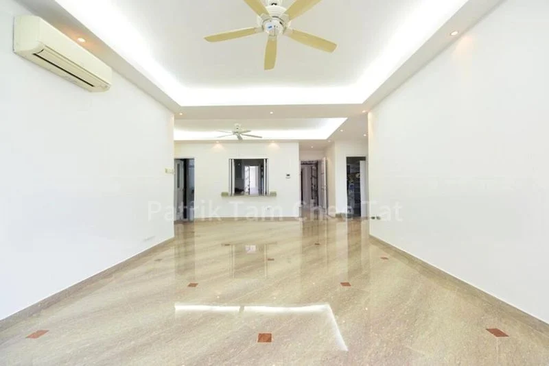 5 Bed Condo for Rent in  Spring Grove - Image 1