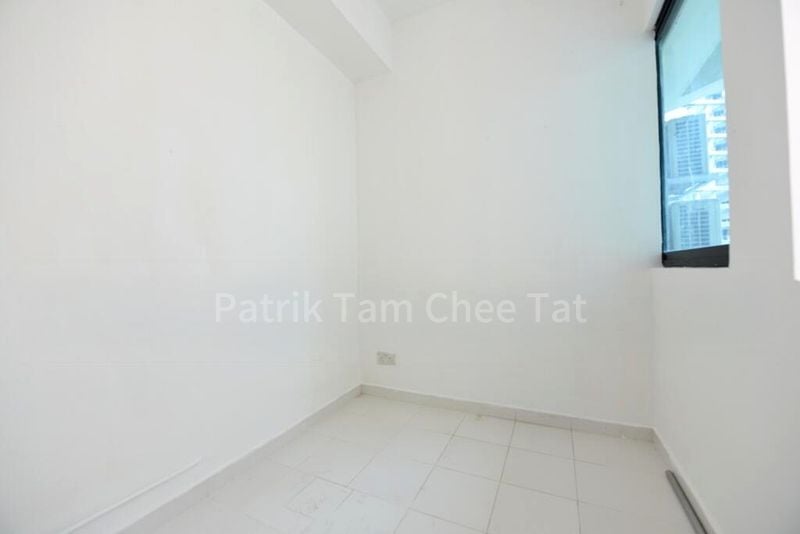 5 Bed Condo for Rent in  Spring Grove - Image 2