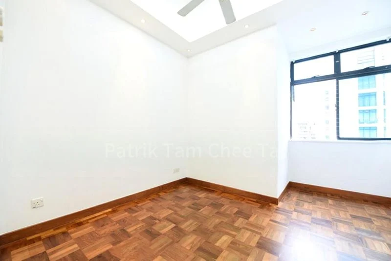 5 Bed Condo for Rent in  Spring Grove - Image 7