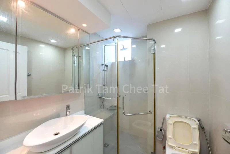 5 Bed Condo for Rent in  Spring Grove - Image 5