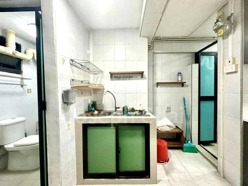 3 Room (3S) HDB for Rent in  27 Jalan Bahagia - Image 6