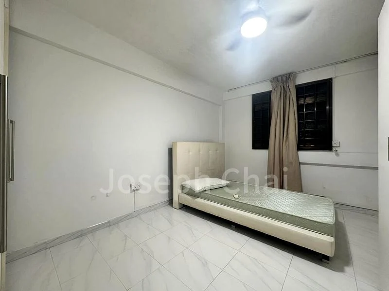 3 Room (3S) HDB for Rent in  27 Jalan Bahagia - Image 3