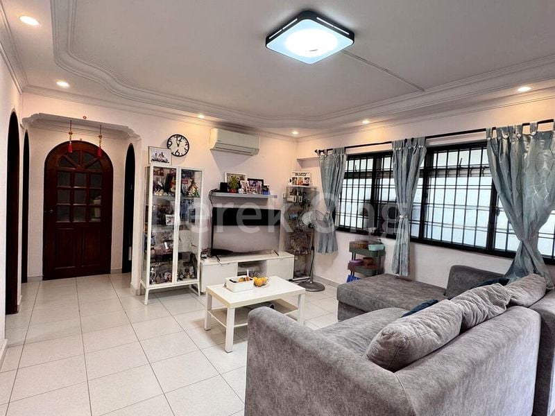 4 Room (4A) HDB for Sale in  368 Woodlands Avenue 1 - Image 1