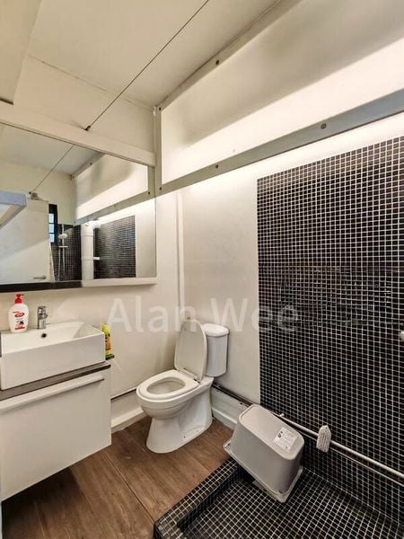 4 Room (4A) HDB for Rent in  5 Holland Close - Image 3