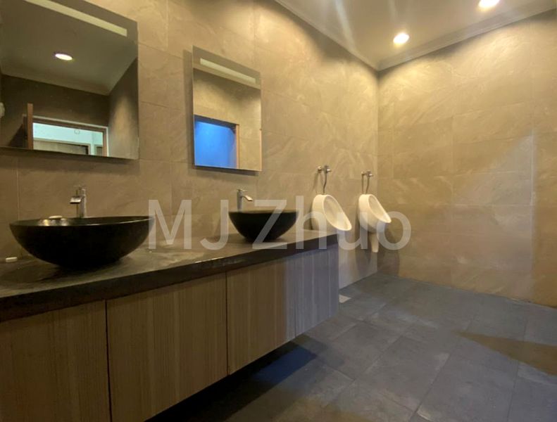 Office for Rent: Rex House - Image 2