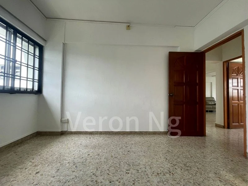 4 Room (4A) HDB for Sale in 105 Tampines Street 11 - Image 3