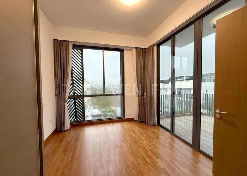 4 Bed Terraced House (Landed) for Sale in  Alana - Image 7