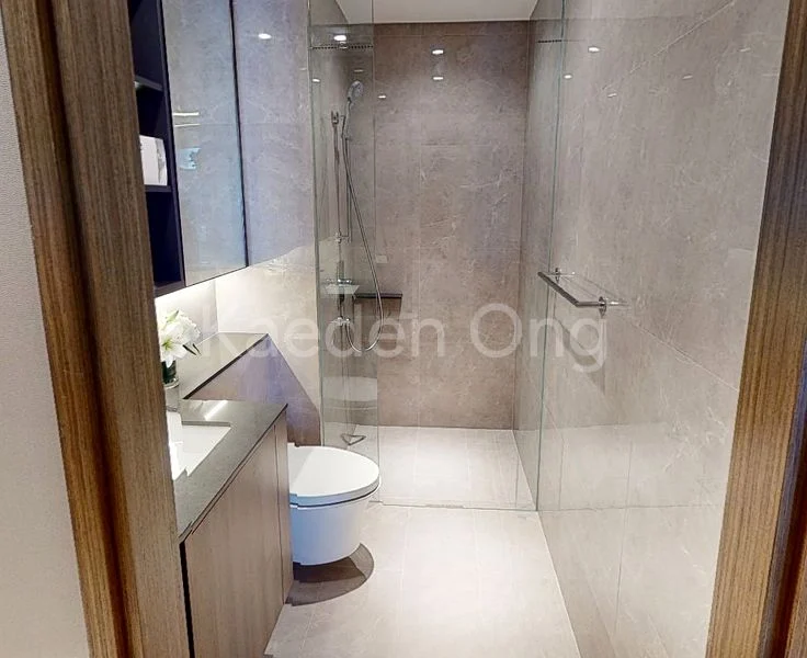 5 Bed Apartment (Condo) for Sale in Grand Dunman - Image 6