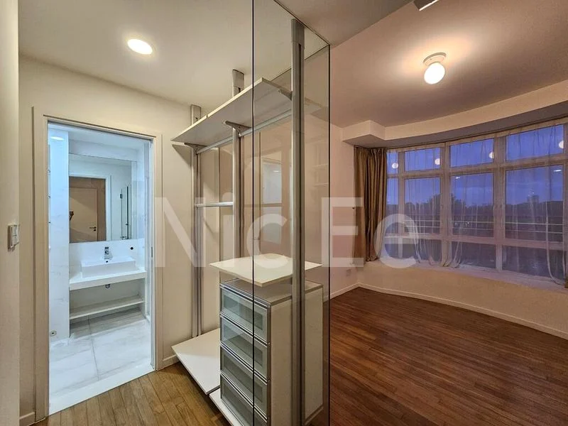 3 Bed Condo for Rent in  The Cascadia - Image 13