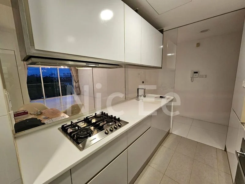 3 Bed Condo for Rent in  The Cascadia - Image 16