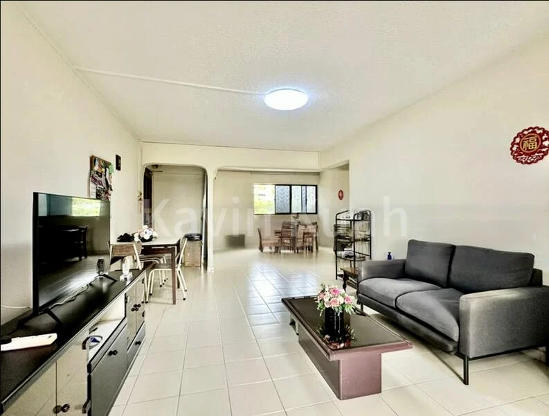 5 Room (5I) HDB for Sale in  257 Tampines Street 21 - Image 1