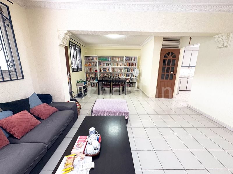 4 Room (4A) HDB for Sale in  870 Tampines Street 83 - Image 2