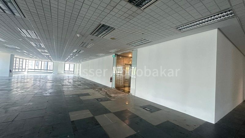Office for Rent in Prudential Tower - Image 4