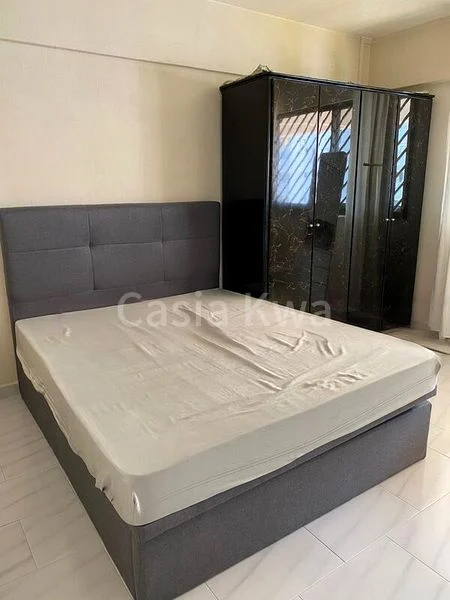 Room (HDB) for Rent in  187 Bishan Street 13 - Image 1