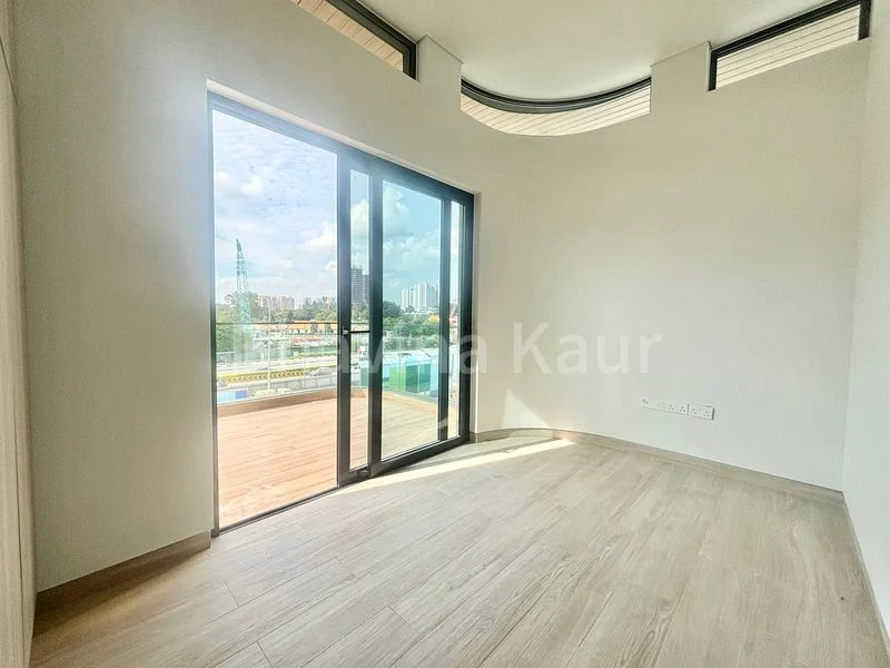 4+1 Bed Semi-Detached House (Landed) for Rent in  Whitley Road - Image 14