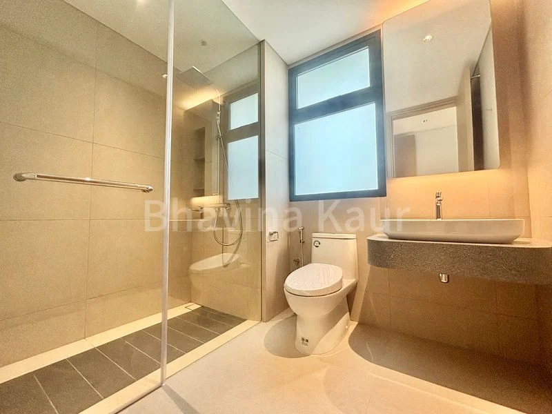 4+1 Bed Semi-Detached House (Landed) for Rent in  Whitley Road - Image 8