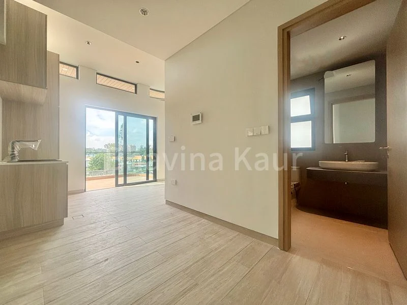 4+1 Bed Semi-Detached House (Landed) for Rent in  Whitley Road - Image 13