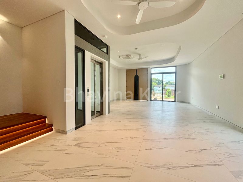 4+1 Bed Semi-Detached House (Landed) for Rent in  Whitley Road - Image 4