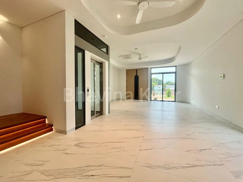 4+1 Bed Semi-Detached House (Landed) for Rent in  Whitley Road - Image 4