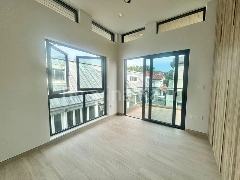 4+1 Bed Semi-Detached House (Landed) for Rent in  Whitley Road - Image 12