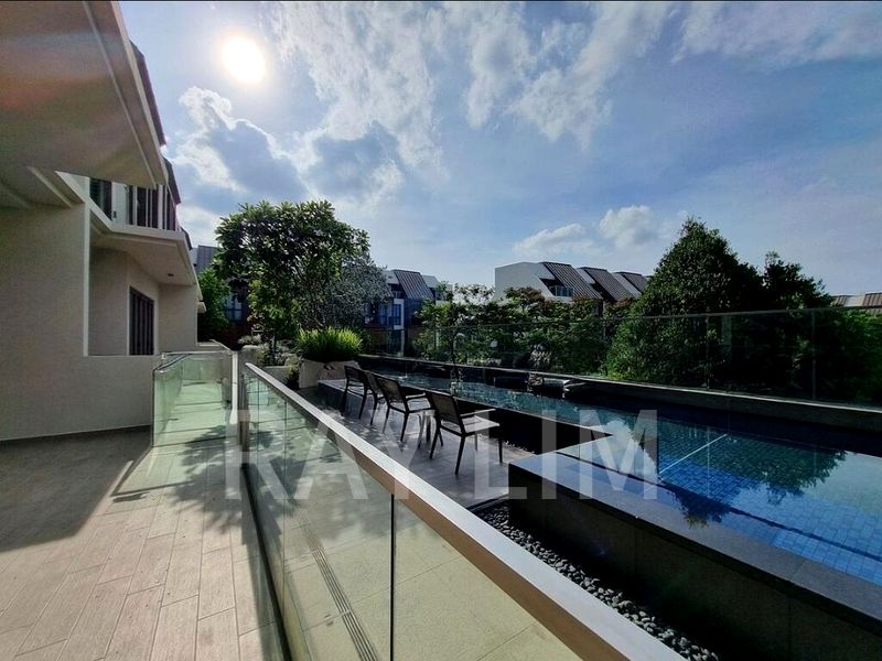 4 Bed Condo for Rent in  Holland Grove Road - Image 3