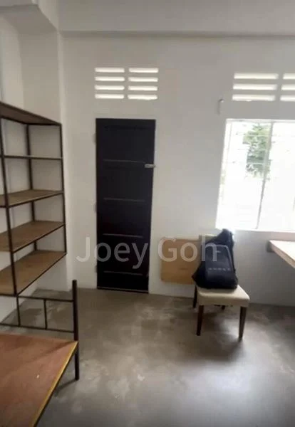 3 Bed Walk-up Apartment (Condo) for Rent in Aston Mansions - Image 1