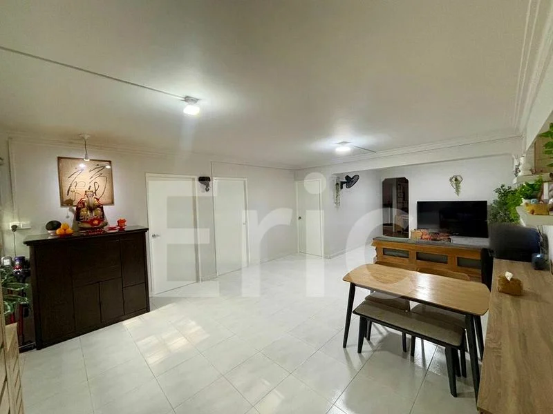 5 Room (5I) HDB for Sale in  836 Woodlands Street 83 - Image 4