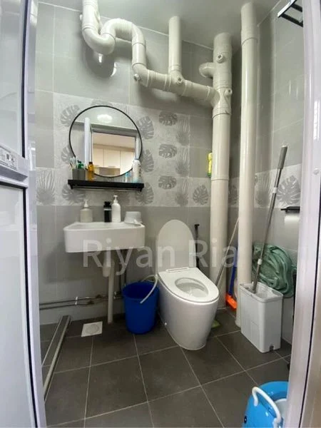 5 Room (5I) HDB for Rent in  201 Petir Road - Image 1