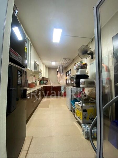 5 Room (5I) HDB for Rent in  201 Petir Road - Image 5