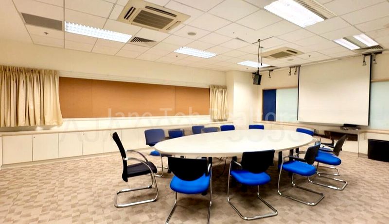 Light Industrial (B1) for Rent: Car Warehouse, Office, and Automotive-Related Shop in Toa Payoh - Image 7