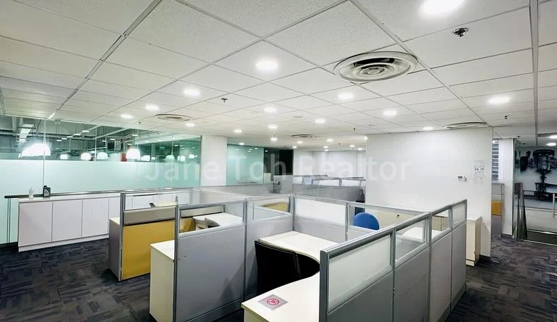 Light Industrial (B1) for Rent: Car Warehouse, Office, and Automotive-Related Shop in Toa Payoh - Image 1