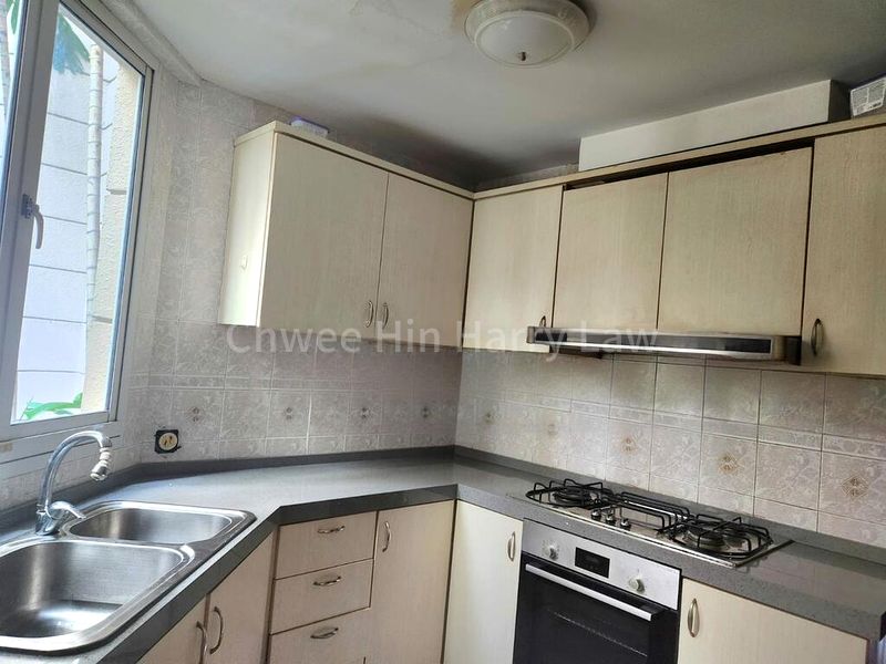 3 Bed Condo for Sale in  Parkshore - Image 2